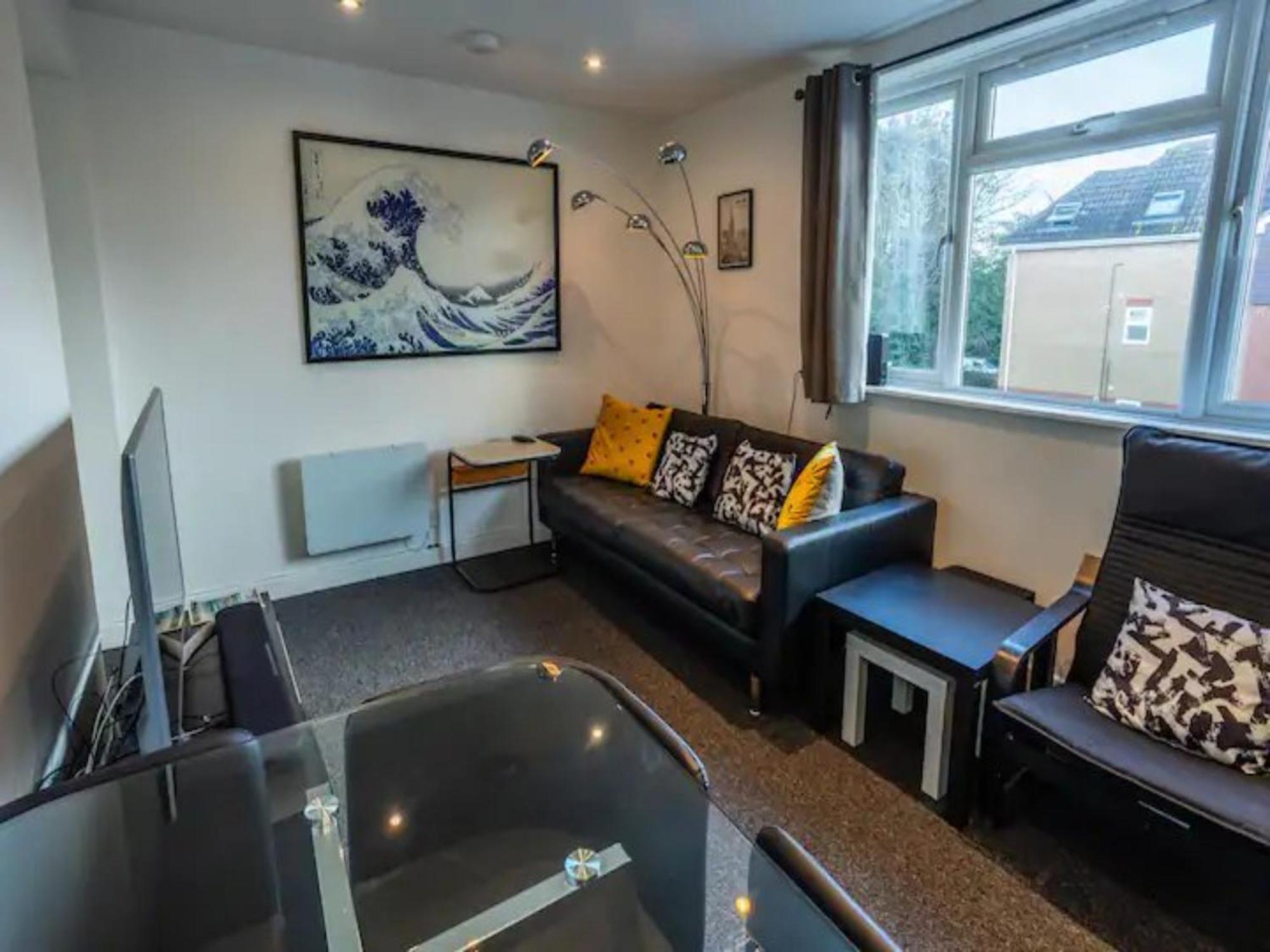 Newly Renovated Ideally Situated 2 Bedroom Flat Bournemouth Kültér fotó